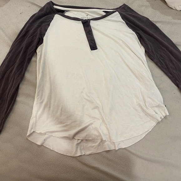 Tops - Picture 13 of 16